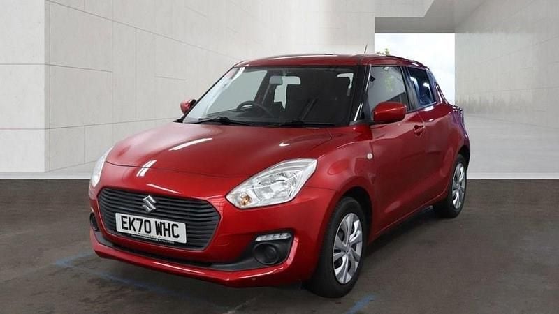 Used Suzuki Swift SZ3 90 HP (66 kW) 2020 Red Hatchback