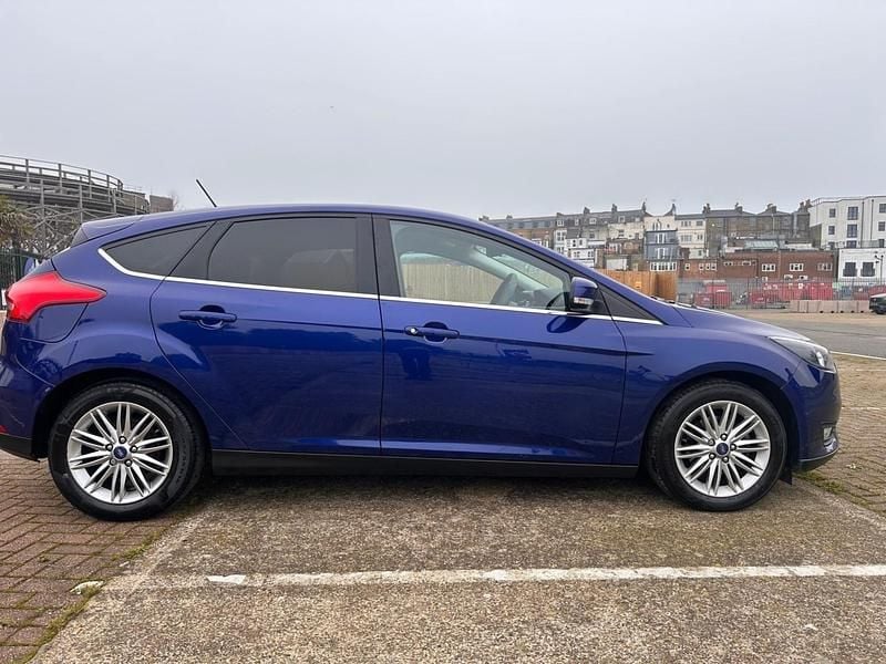 Used Ford Focus Zetec 2018 Blue Hatchback