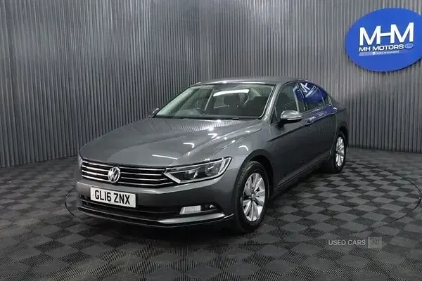 Usado VW Passat S 120 HP (88 kW) 2016 Cinzento Sedan