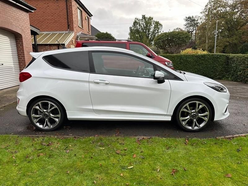 White Used 2019 Ford Fiesta Sport Hatchback | £8,200 (Good price) - Image 1/4