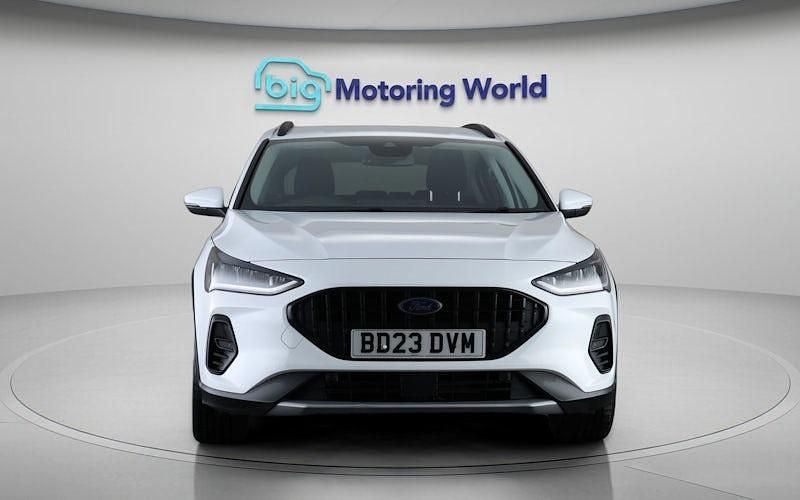 Used Ford Focus Active 155 HP (114 kW) 2023 White Hatchback