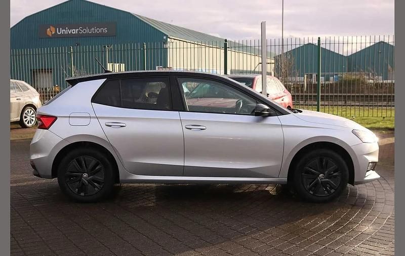 Used Skoda Fabia Colour Edition 79 HP (58 kW) 2024 Silver Hatchback