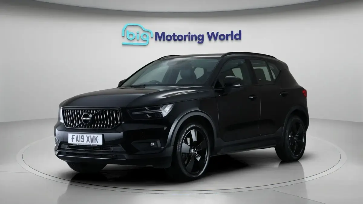 Used Volvo XC40 Inscription 190 HP (139 kW) 2019 Black SUV