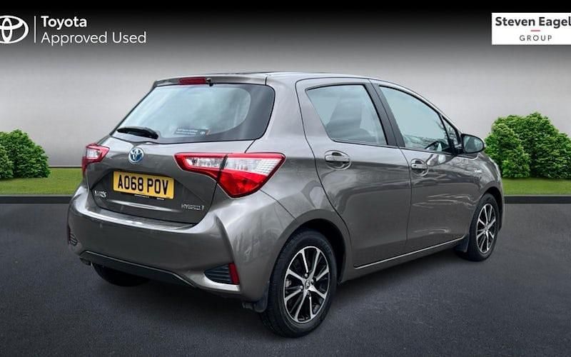 Used Toyota Yaris Hybrid 101 HP (74 kW) 2019 Hatchback