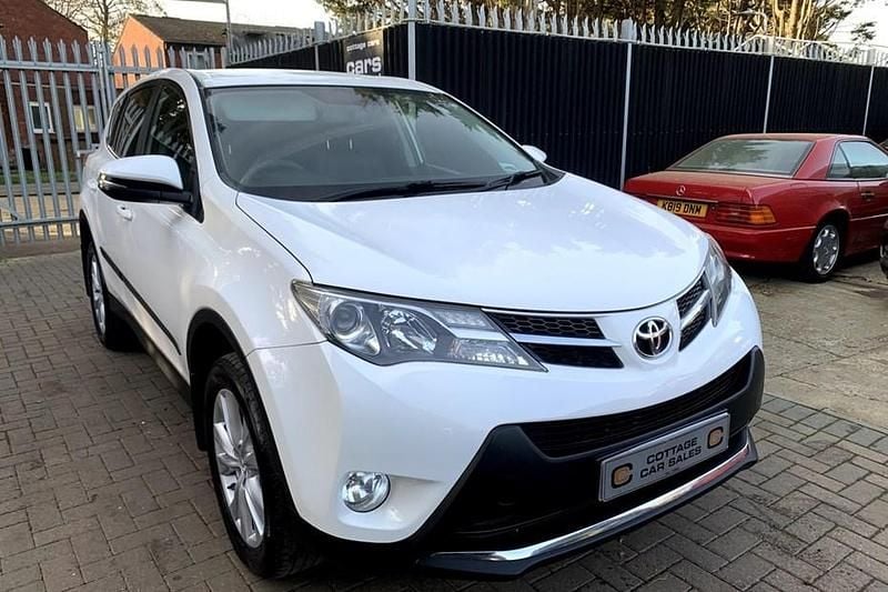 Used Toyota RAV4 2015 White SUV