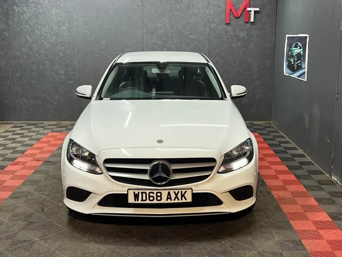 Used Mercedes C200 SE 2018 White Sedan