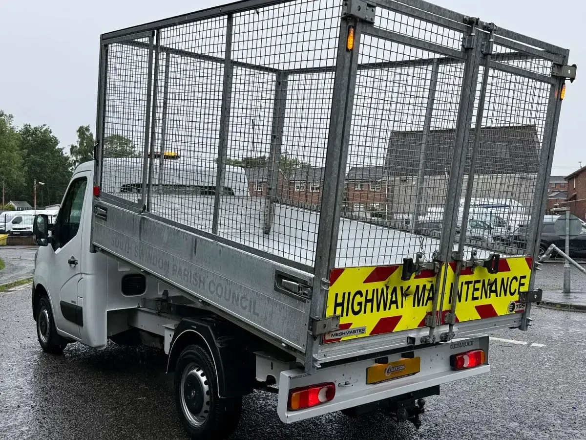Used Renault Master Business 135 HP (99 kW) 2020 White MPV