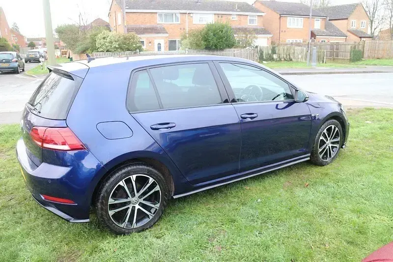 Used VW Golf VII R-line Edition 150 HP (110 kW) 2020 Blue Hatchback
