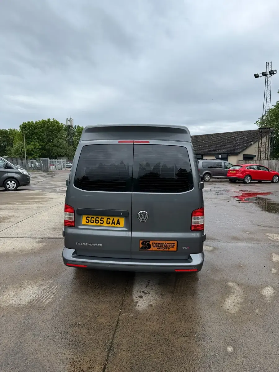 Used VW Transporter Highline 140 HP (102 kW) 2015 Grey Van