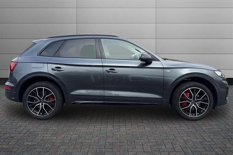 Used Audi Q5 Comfort 204 HP (150 kW) 2023 Grey SUV