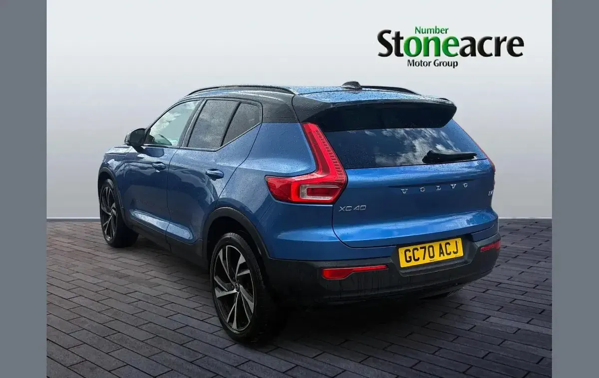 Used Volvo XC40 R-Design Pro 194 HP (142 kW) 2021 Blue SUV