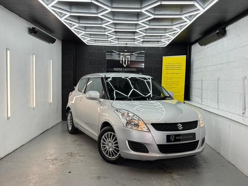 Used Suzuki Swift 94 HP (69 kW) 2013 Silver Hatchback