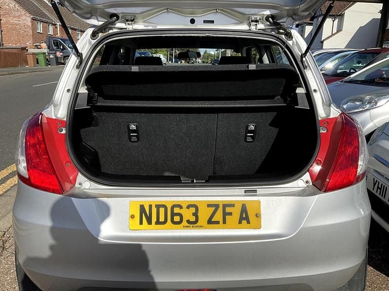 Used Suzuki Swift SZ3 94 HP (69 kW) 2013 Silver Hatchback