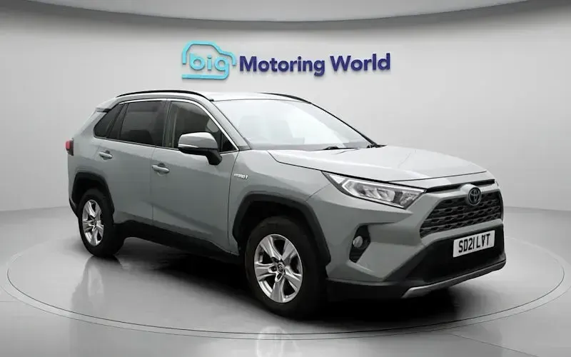 Usado Toyota RAV4 218 HP (160 kW) 2022 SUV