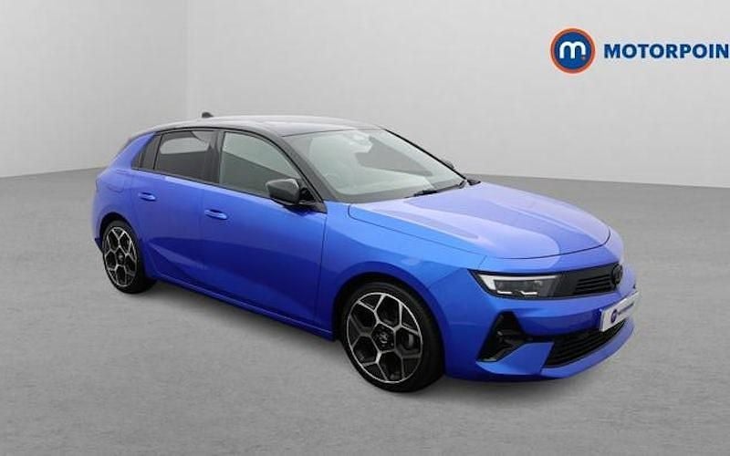 Second-hand Vauxhall Astra Ultimate 131 CP (96 kW) 2026 Hatchback