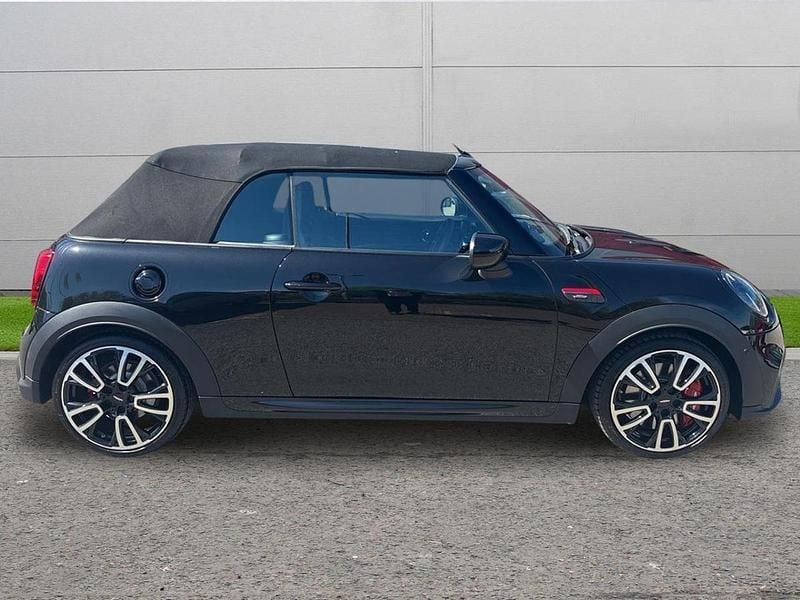 Usado Mini John Cooper Works Cabriolet 228 CV (167 kW) 2024 Negro Descapotable