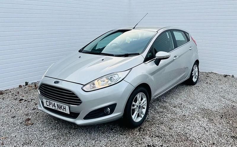 Silver Used 2014 Ford Fiesta Zetec Hatchback | £4,095 (Good price) - Image 1/4