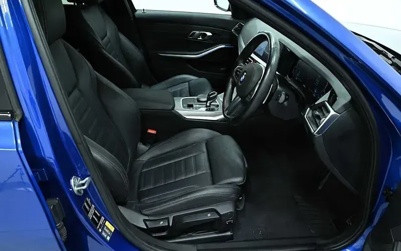 Used BMW 330e M Sport 292 HP (214 kW) 2021 Blue Estate