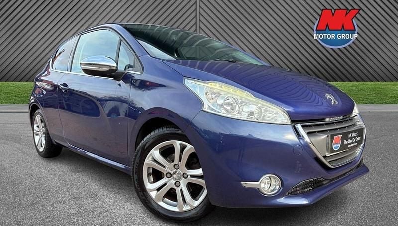 Blue Used 2013 Peugeot 208 Allure Hatchback | £3,499 (Good price) - Image 1/4