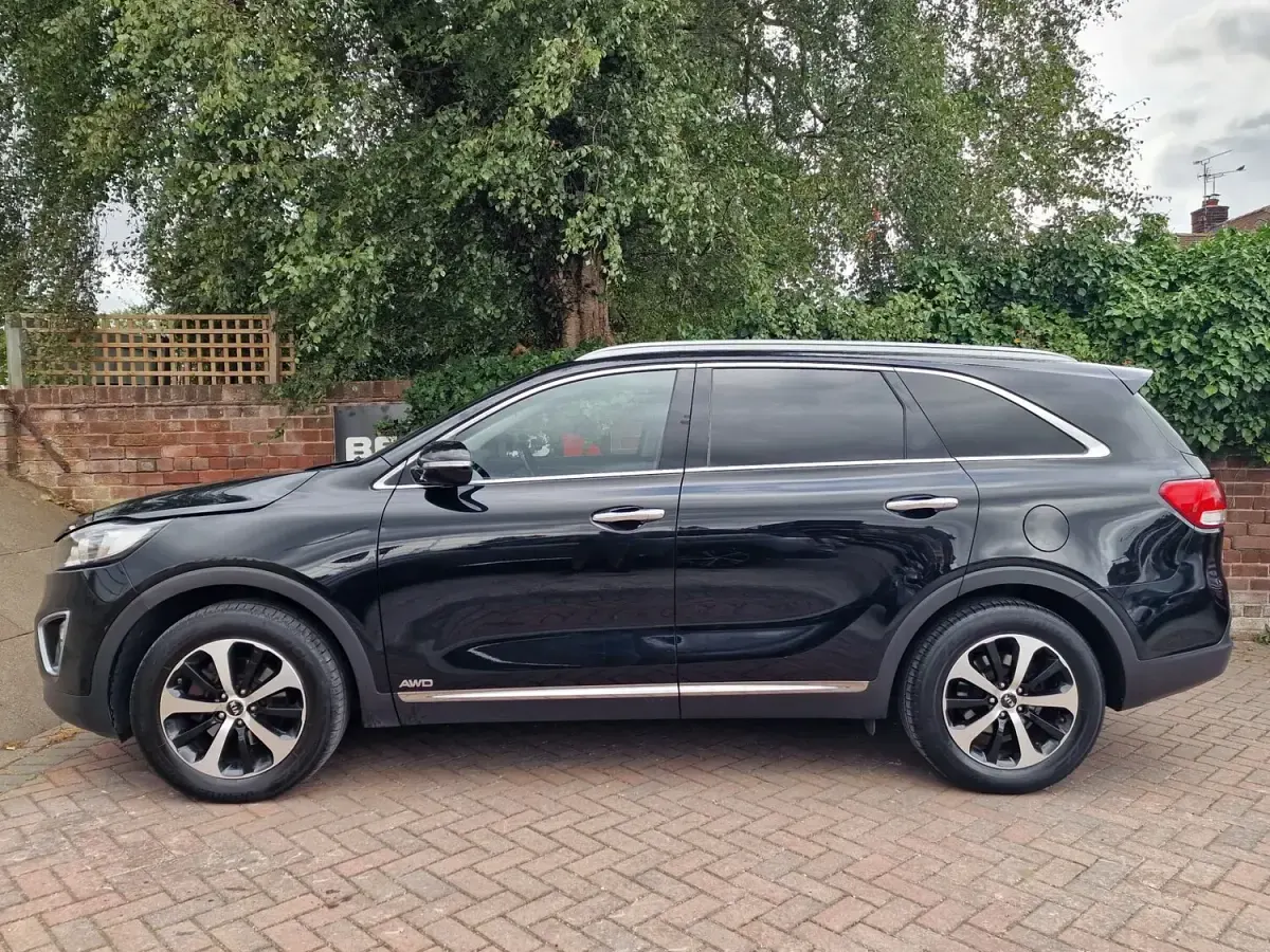 Used Kia Sorento 200 HP (147 kW) 2015 Black SUV