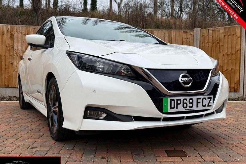 Used Nissan Leaf N-Connecta 39 kW (54 HP) 2019 White Hatchback