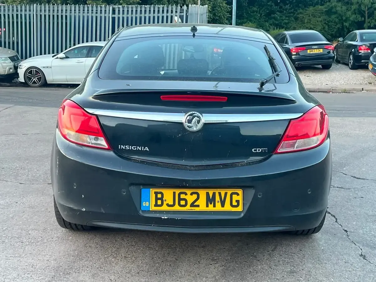 Used Vauxhall Insignia Elite 160 HP (117 kW) 2012 Black Hatchback