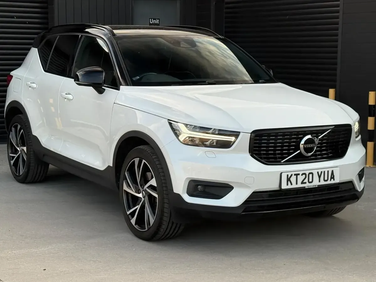 Used Volvo XC40 R-Design Pro 2020 White SUV