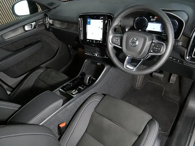 Used Volvo XC40 Ultimate 2023 Blue SUV
