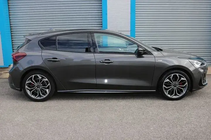 Used Ford Focus ST-Line 120 HP (88 kW) 2023 Grey Hatchback