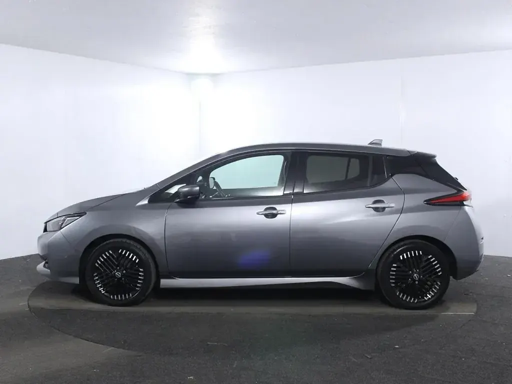Used Nissan Leaf N-Connecta 110 kW (150 HP) 2022 Hatchback