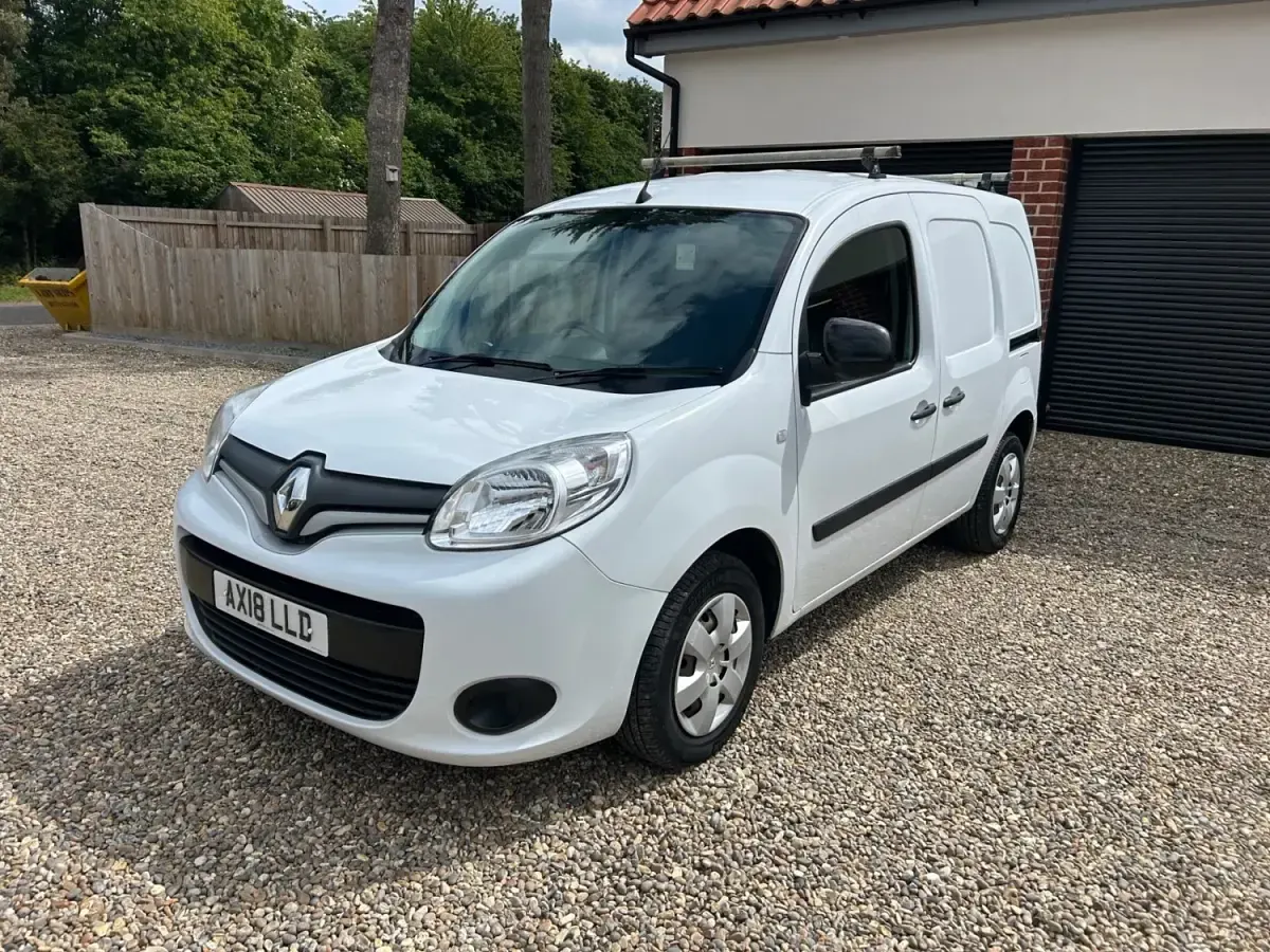 Usado Renault Kangoo Business 2018 Blanco Monovolumen
