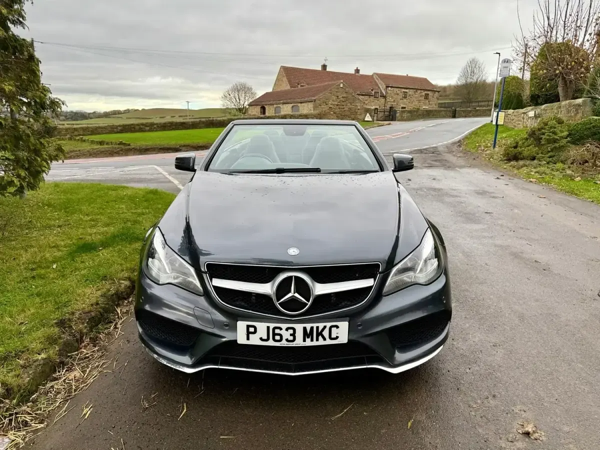 Usado Mercedes E250 AMG 2013 Cinzento Cabrios