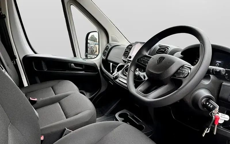 New Peugeot Boxer 140 HP (102 kW) 2026 White Van
