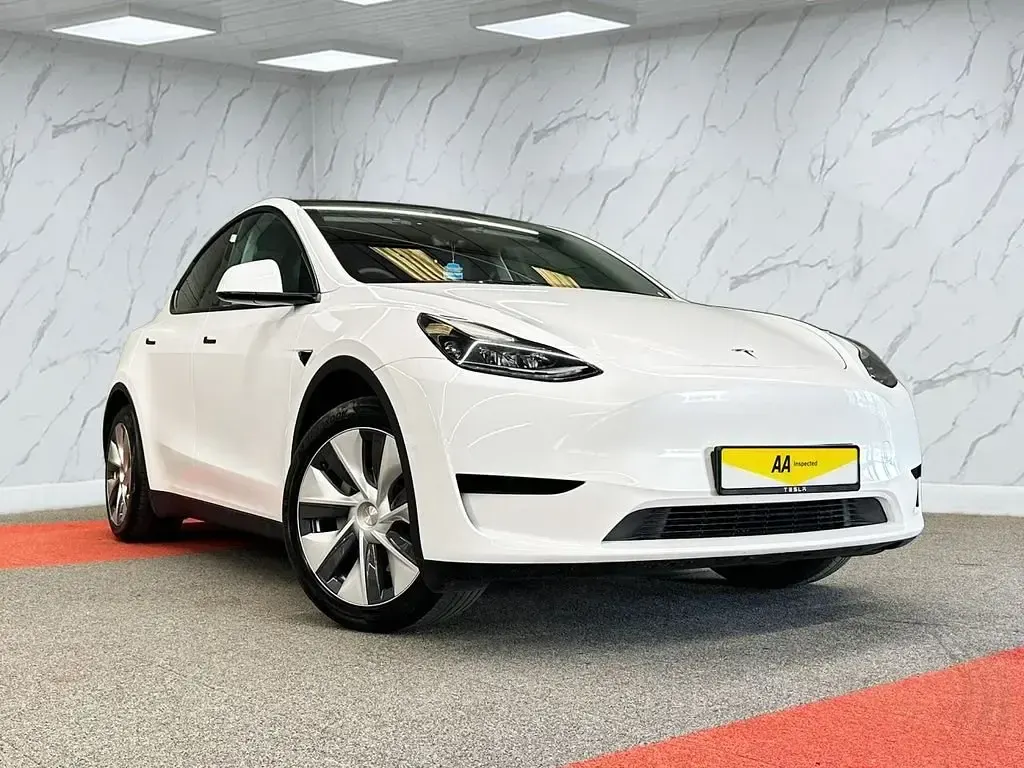 Usado Tesla Model Y RWD 254 kW (346 HP) 2023 Branco SUV