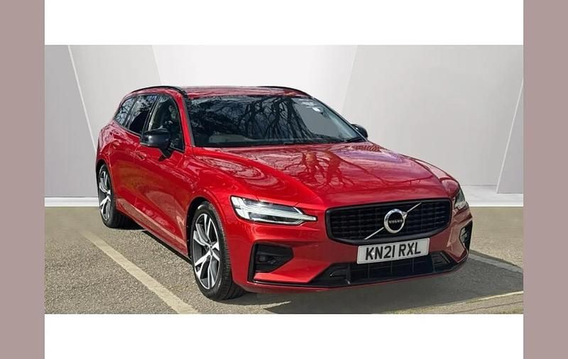 Used Volvo V60 R-Design 163 HP (119 kW) 2021 Red Estate