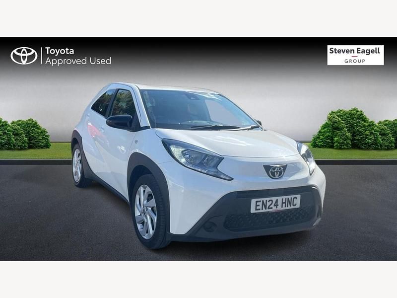 White Used 2024 Toyota Aygo X PURE SUV | £15,702 - Image 1/3