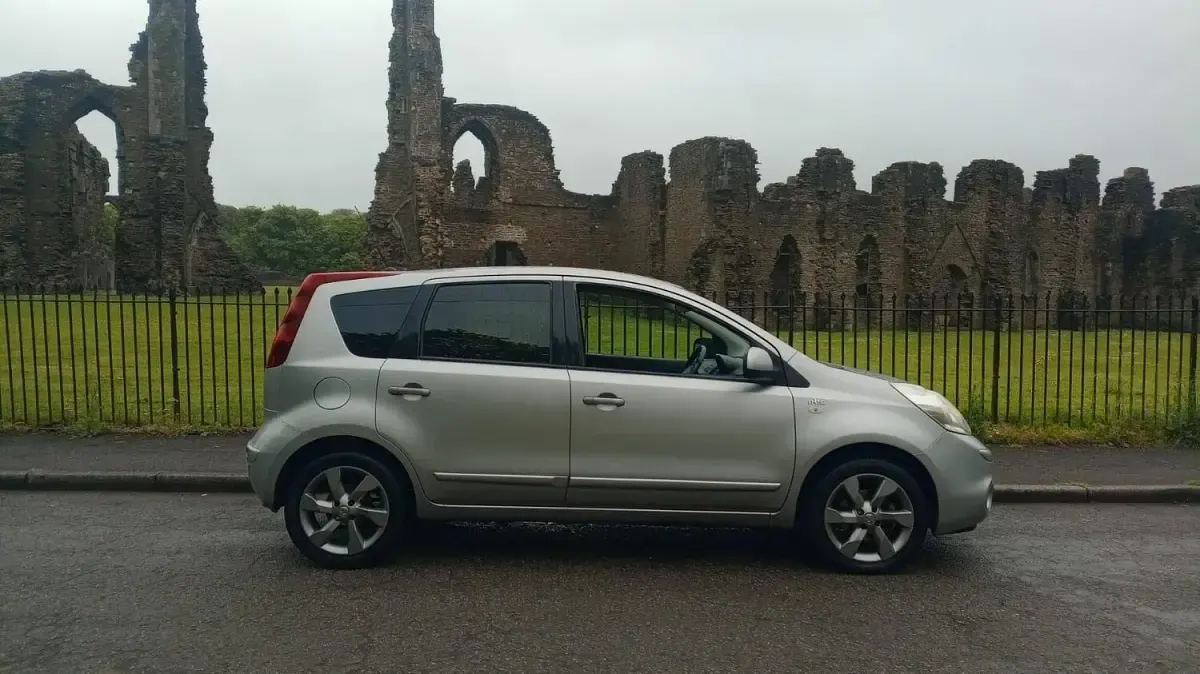 Used Nissan Note N-TEC 2011 Silver Hatchback