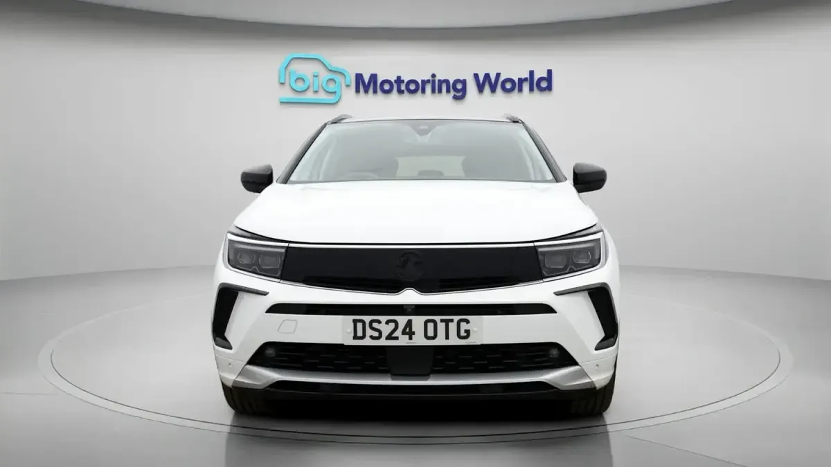 Second-hand Vauxhall Grandland X Ultimate 2024 Alb SUV