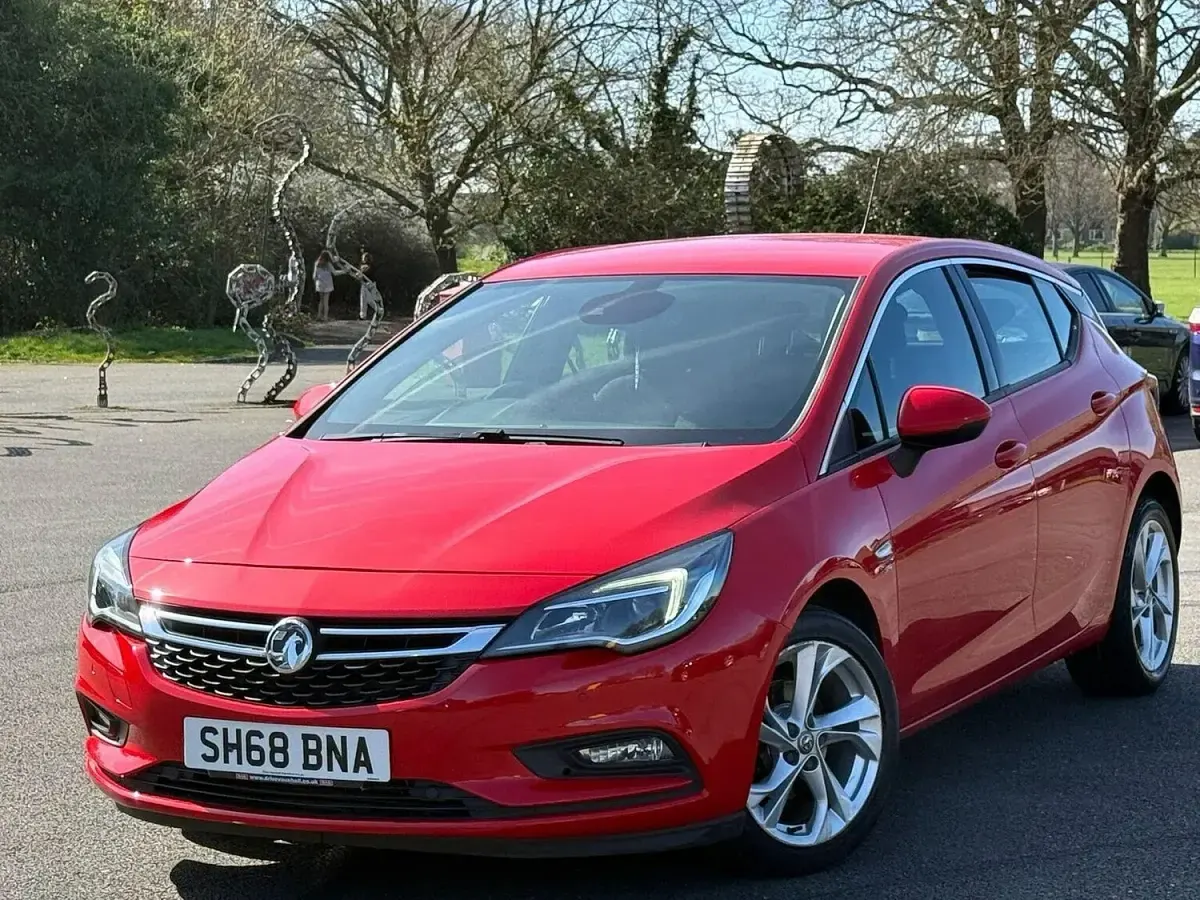 Used Vauxhall Astra SRi 2018 Red Hatchback