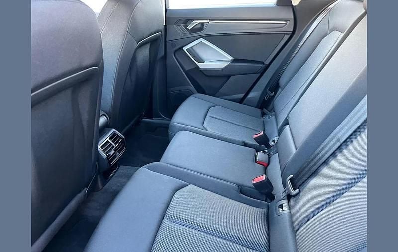 Used Audi Q3 Sport 150 HP (110 kW) 2024 Blue SUV