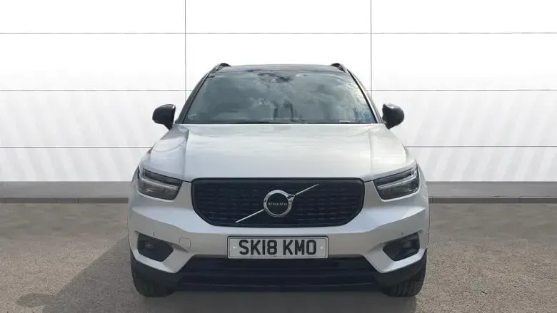 Used Volvo XC40 247 HP (181 kW) 2018 Silver SUV