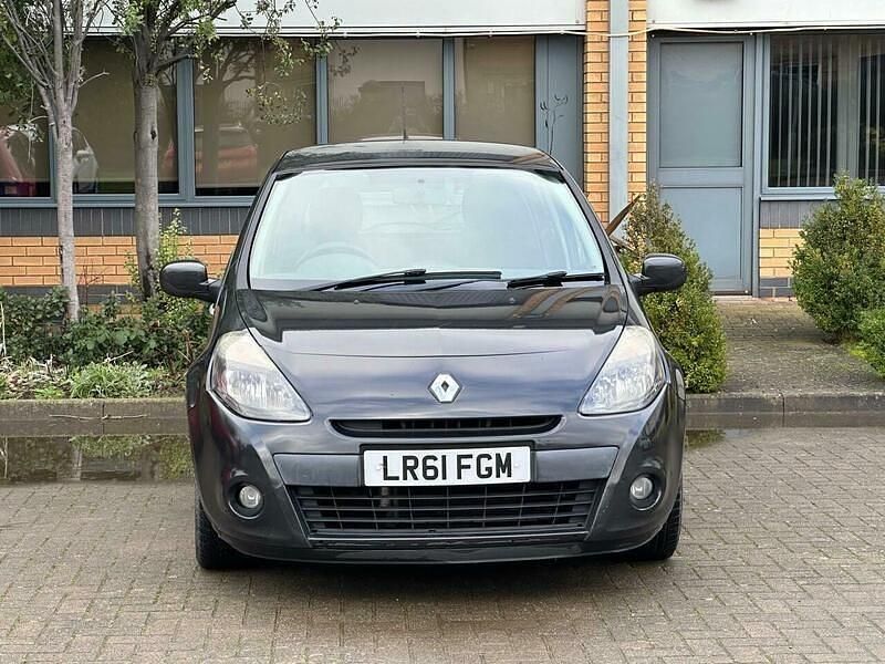 Used Renault Clio II 2011 Black Hatchback
