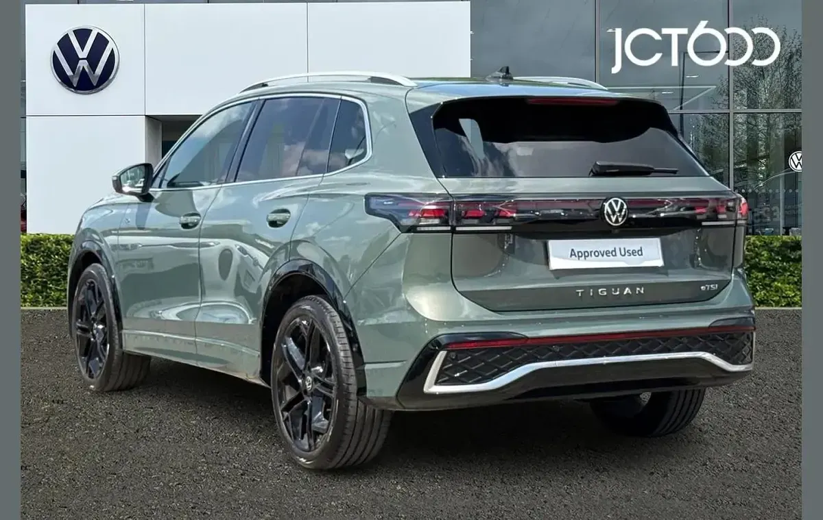 Used VW Tiguan R-line 147 HP (108 kW) 2025 Green SUV