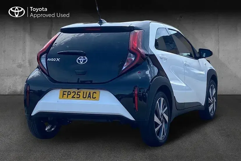Used Toyota Aygo X 71 HP (52 kW) 2025 White SUV