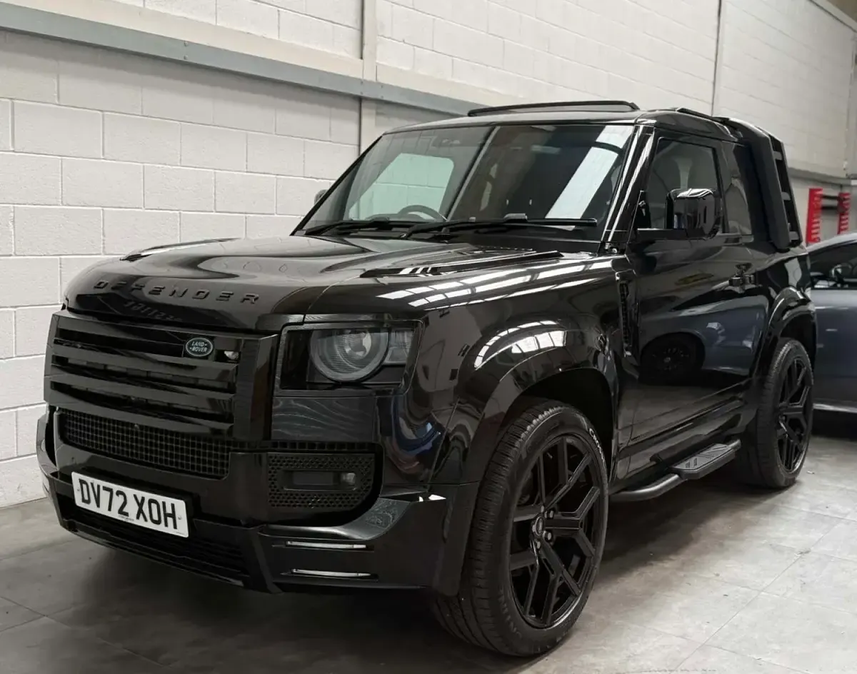Used Land Rover Defender SE Dynamic 2022 Black SUV