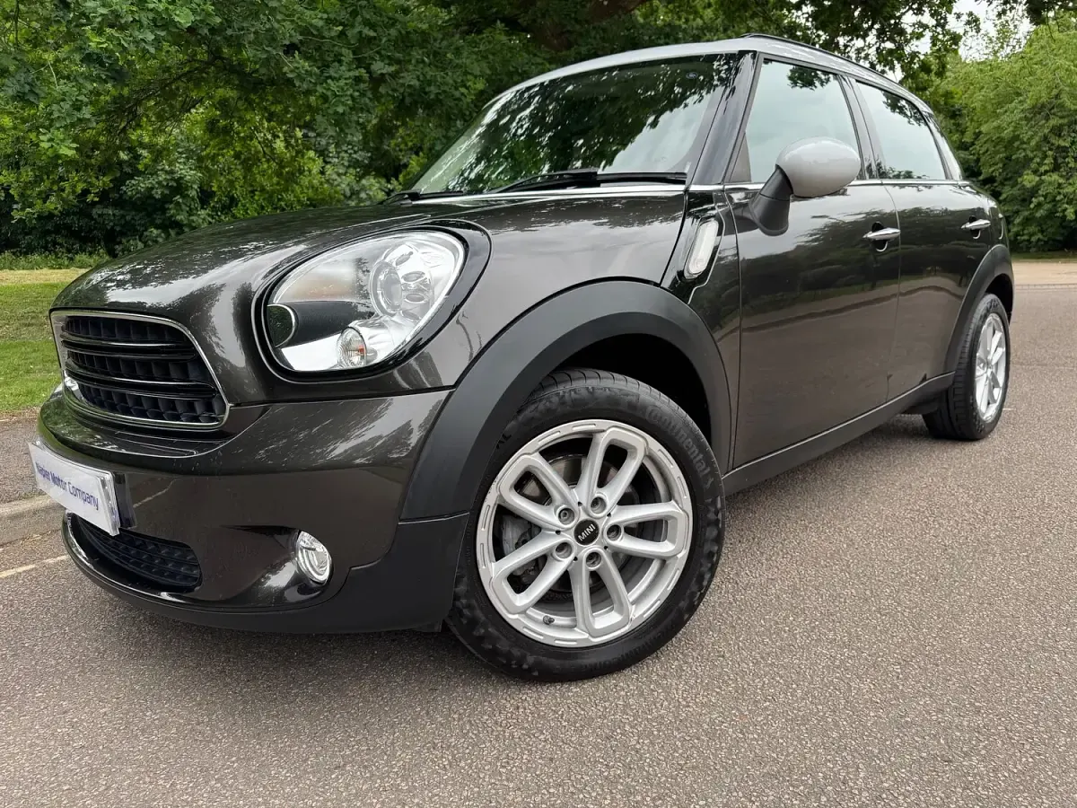 Used Mini Cooper D Countryman Business 112 HP (82 kW) 2015 Midnight grey metallic SUV