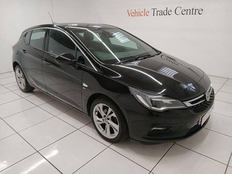 Used Vauxhall Astra SRi 100 HP (73 kW) 2018 Black Hatchback