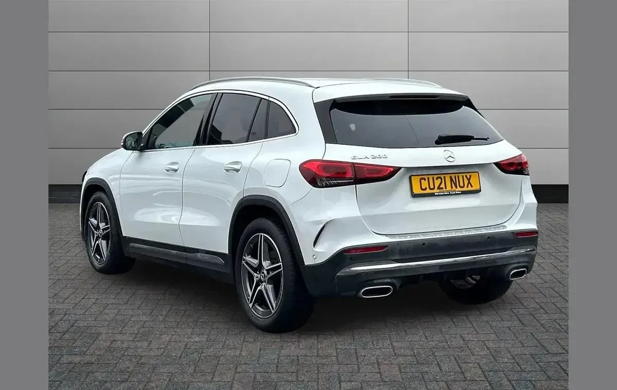 Used Mercedes GLA200 Executive 161 HP (118 kW) 2021 White SUV