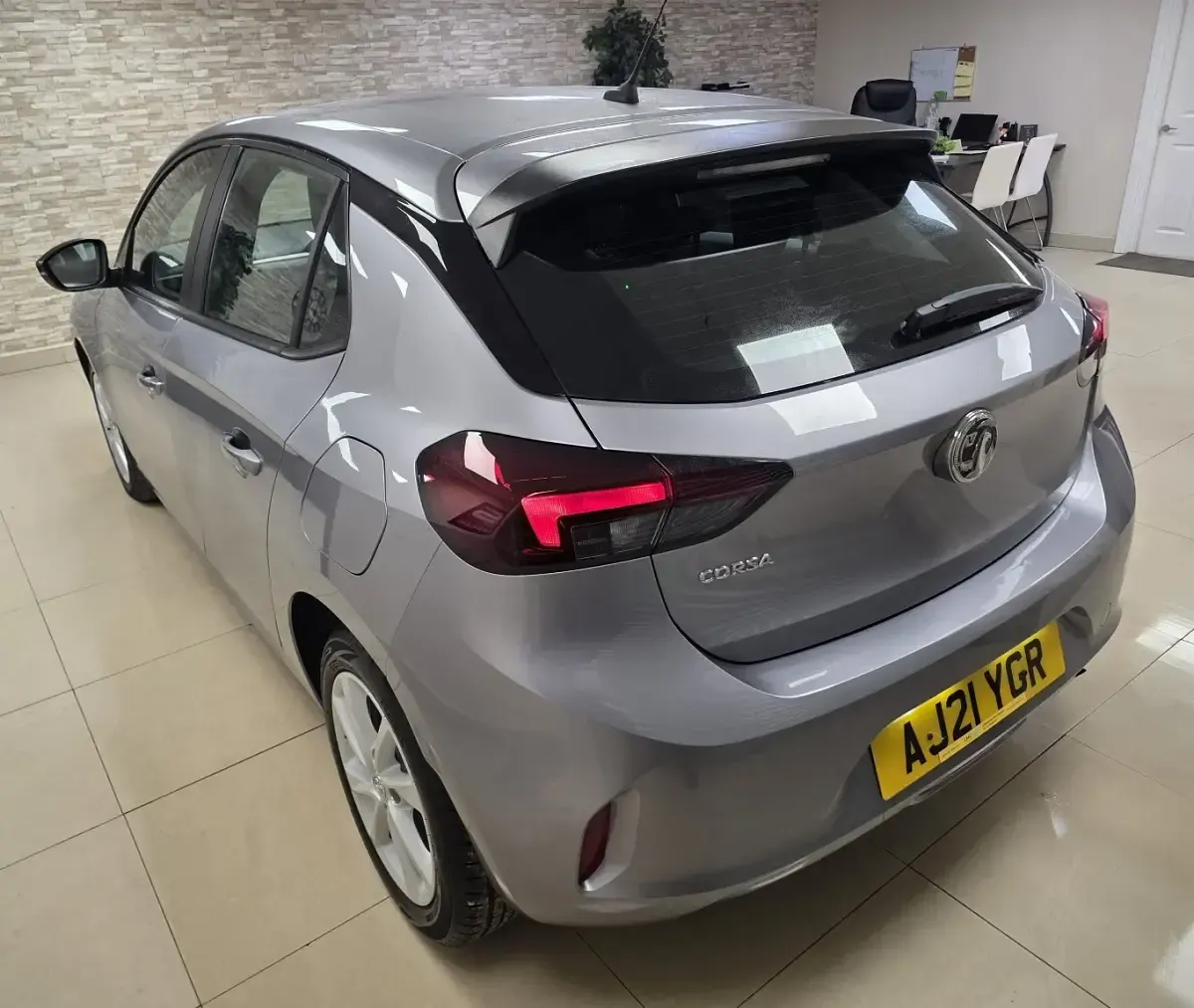 Second-hand Vauxhall Corsa 75 CP (55 kW) 2021 Gri Hatchback