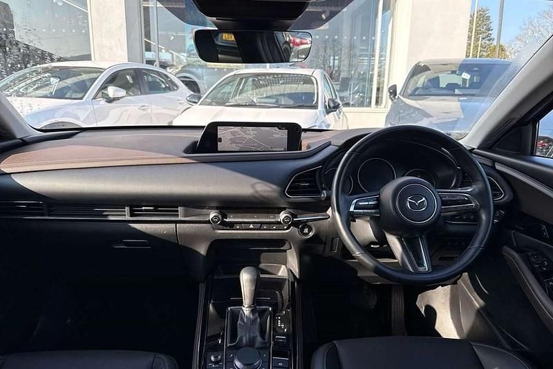 Käytetty Mazda CX-30 Inclusive 183 HP (134 kW) 2022 Harmaa Katumaasturi